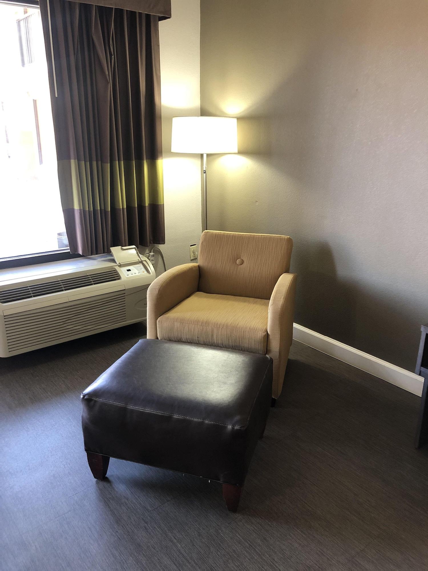 Super 8 By Wyndham Orangeburg Near I-26 Hotel Екстериор снимка